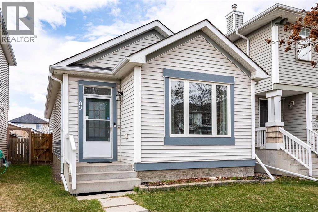 House for Sale in 89 Prestwick Way SE|Calgary, Alberta T2Z3W7 2