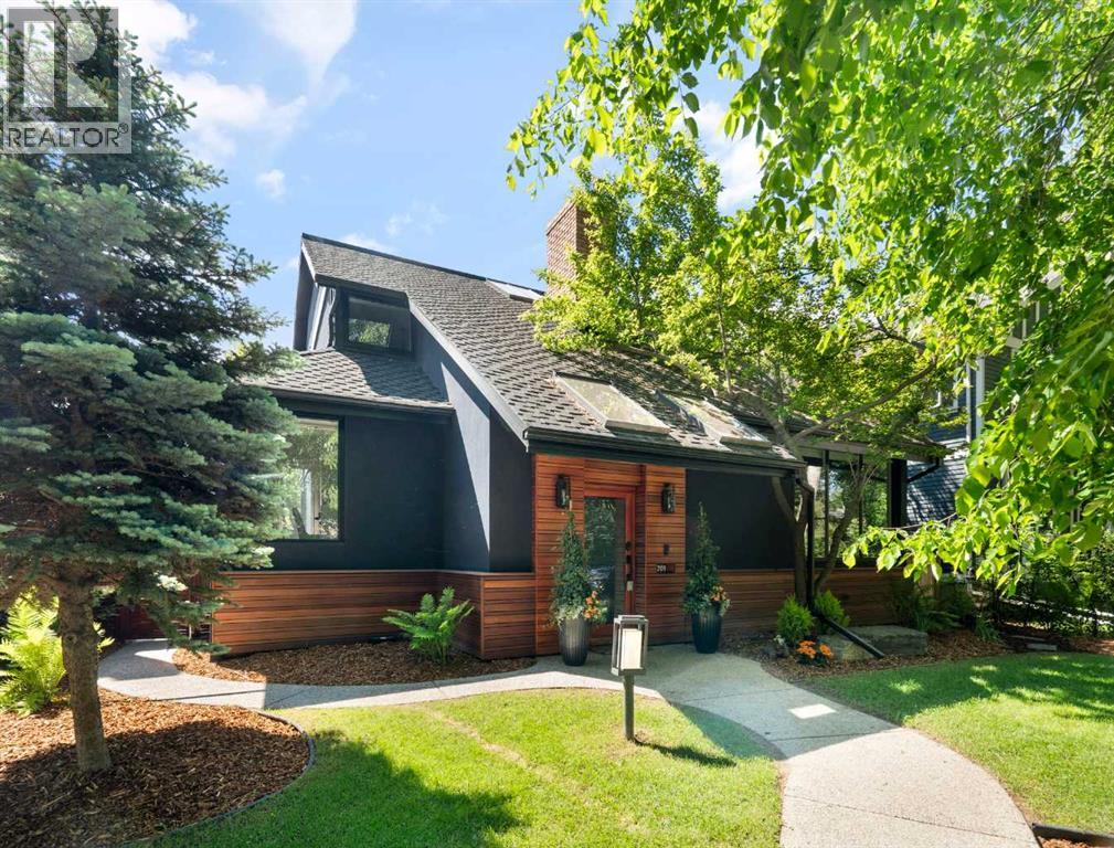 House for Sale in 1209 Riverdale Avenue SW|Calgary, Alberta T2S0Z1