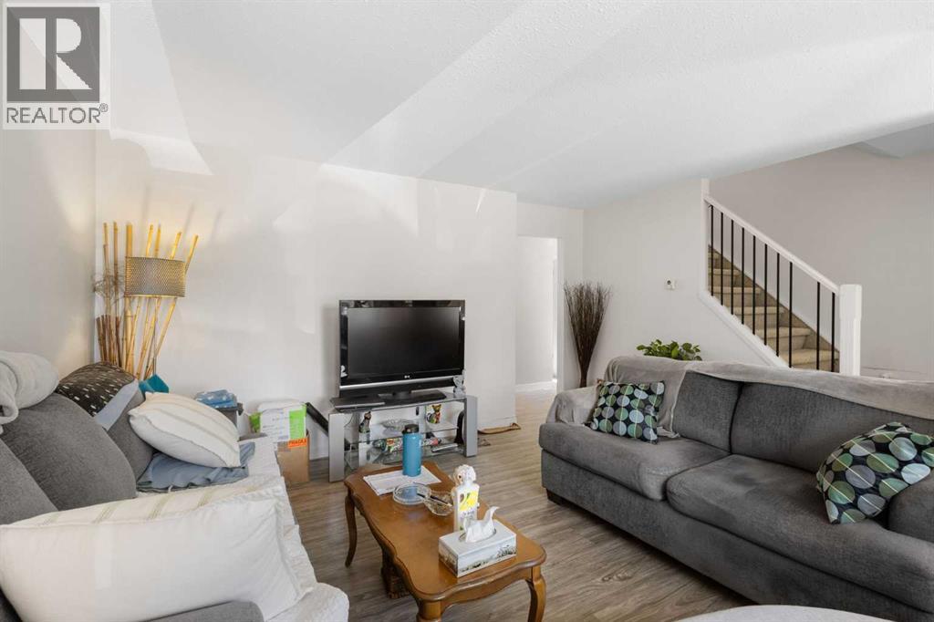 Duplex for Sale in 252 Templeview Way NE|Calgary, Alberta T1Y3Y9 4