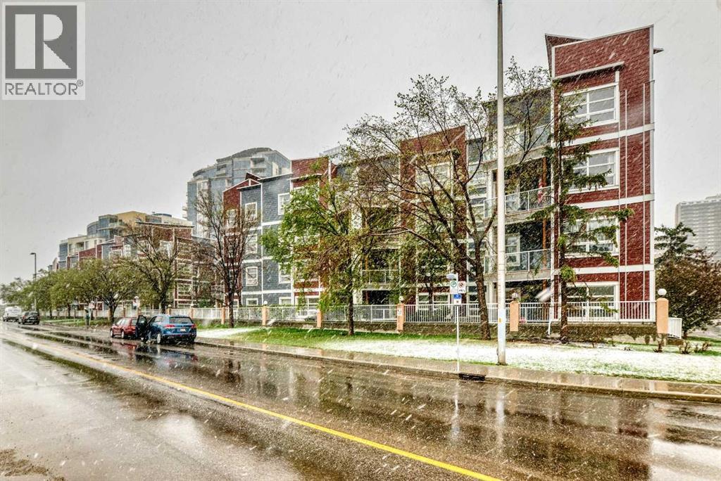 Apartment for Sale in 137, 333 Riverfront Avenue SE|Calgary, Alberta T2G5R1 5