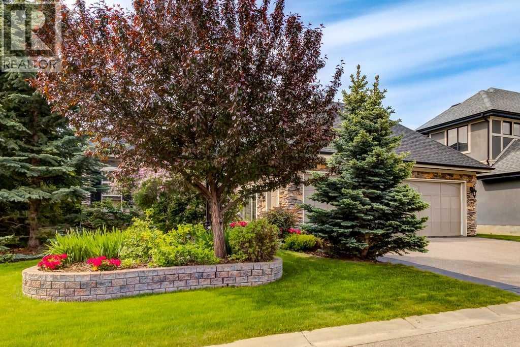 House for Sale in 115 Wentworth Lane SW|Calgary, Alberta T3H0E1 2