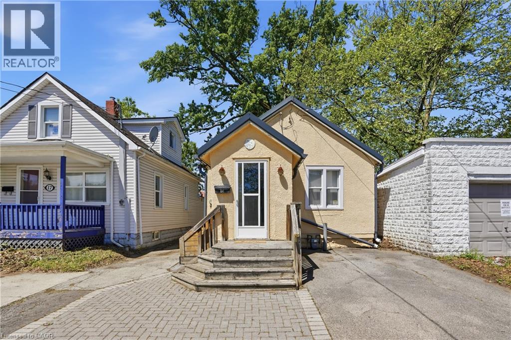 15 KENT Street, Welland, Ontario L3B3G9