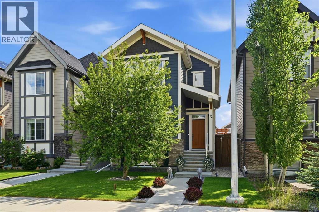 House for Sale in 72 Masters Manor SE|Calgary, Alberta T3M2R4