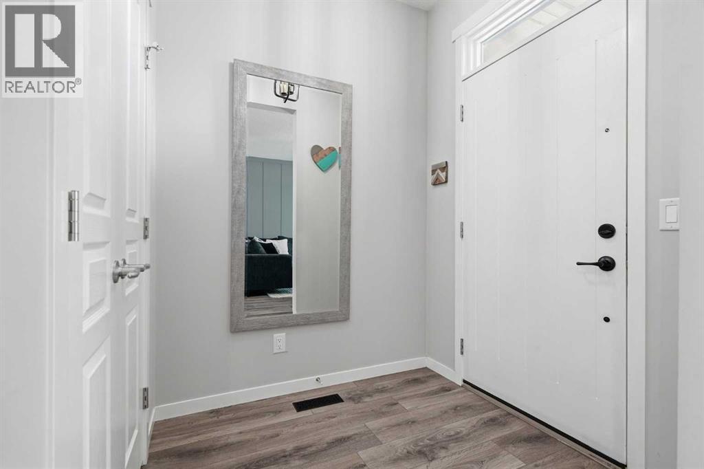 House for Sale in 72 Masters Manor SE|Calgary, Alberta T3M2R4 3