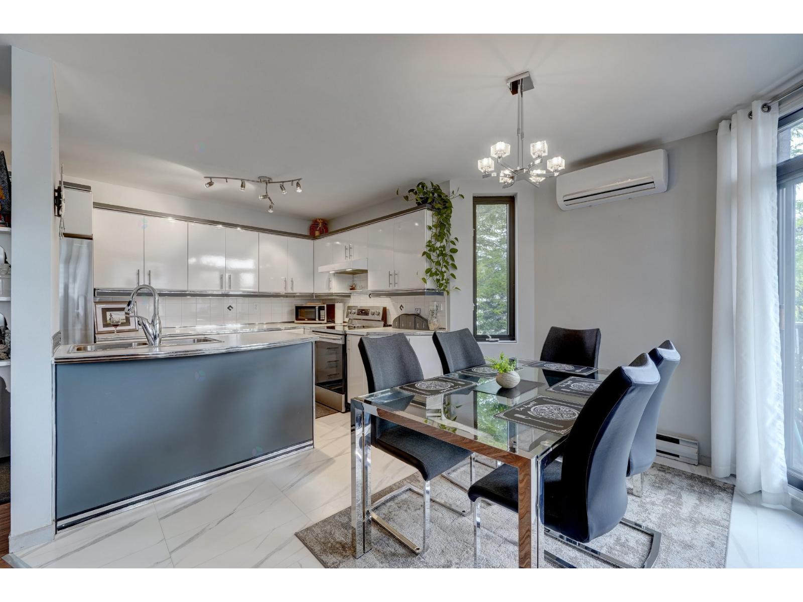 95 Rue de l'Église, #104, Longueuil (Le Vieux-Longueuil), Quebec J4G1H8