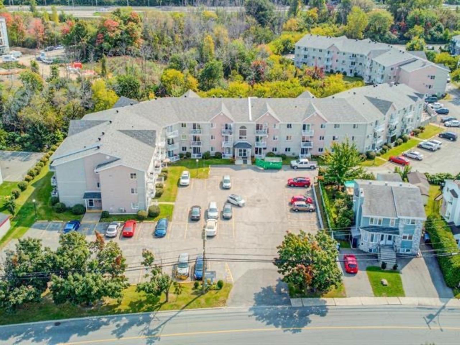 485 Rue Blainville E., #216, Sainte-Thérèse, Quebec J7E5R5