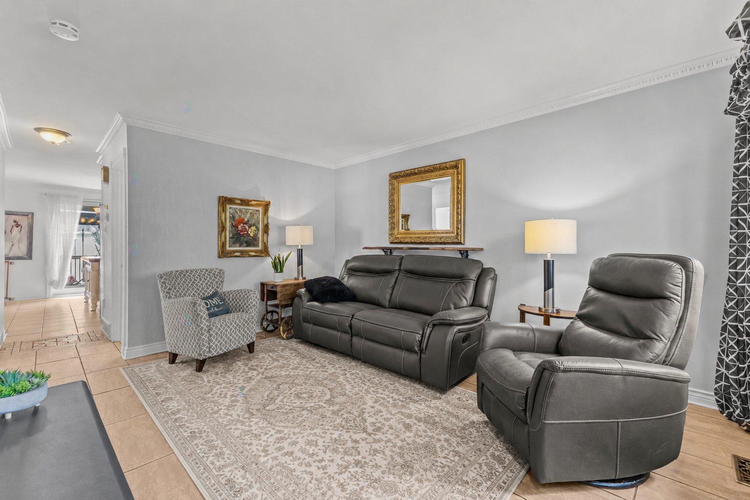 3418 Rue Marian, Laval (Fabreville), Quebec H7P1M3