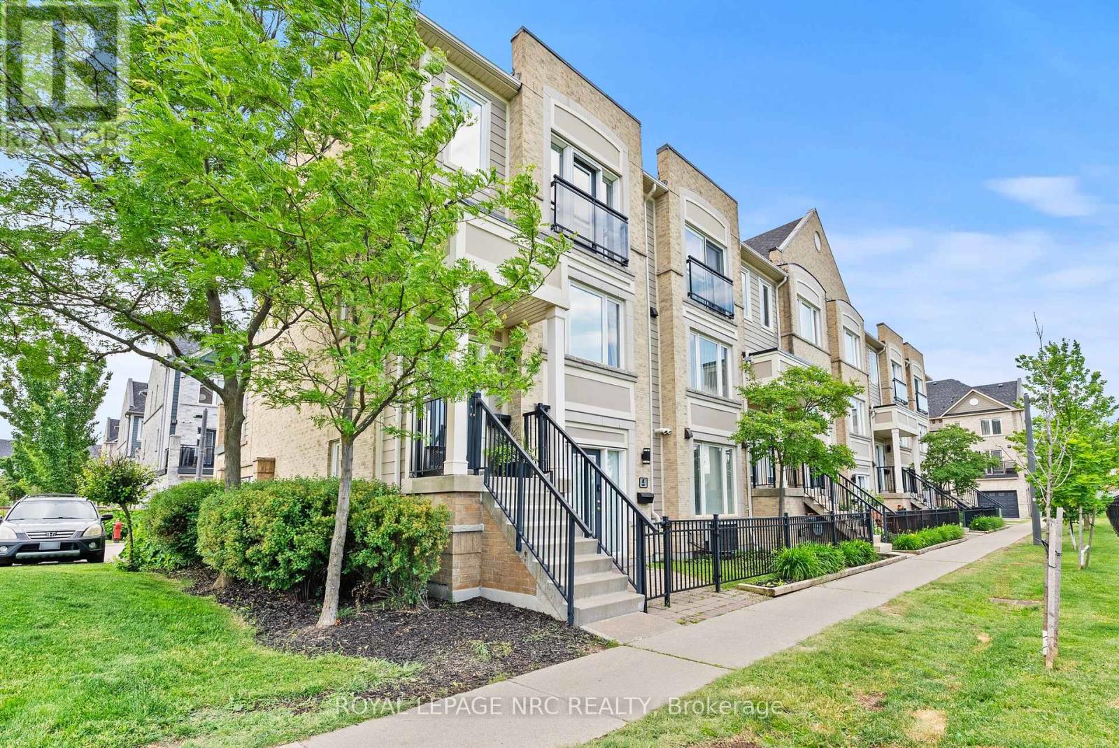 Row / Townhouse for Sale in 9 - 5035 OSCAR PETERSON BOULEVARD|Mississauga (Churchill Meadows), Ontario L5M0P4 3