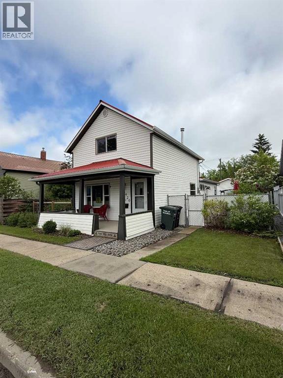 For sale: 4920 51 Avenue, Vermilion, Alberta T9X1S8 - A2318419