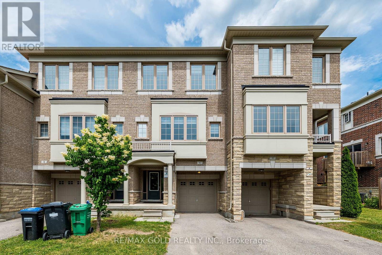 Row / Townhouse for Sale in 151 - 6 PULBERRY CLOSE|Brampton (Credit Valley), Ontario L6Y6E6 2