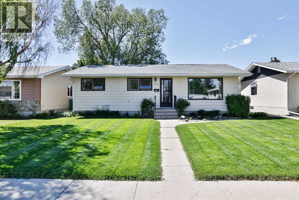 2700 12 Avenue N, Lethbridge, Alberta T1H4A9