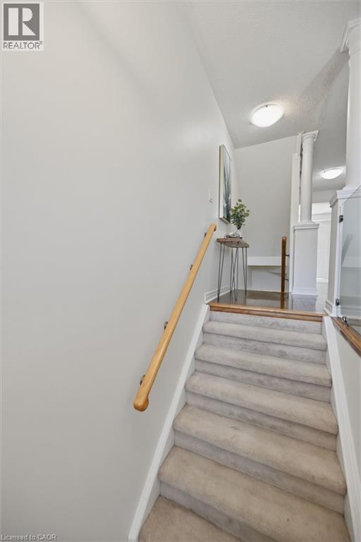 Row / Townhouse for Sale in 2420 RAVINEBROOK Crescent|Oakville, Ontario L6H6Y2 5