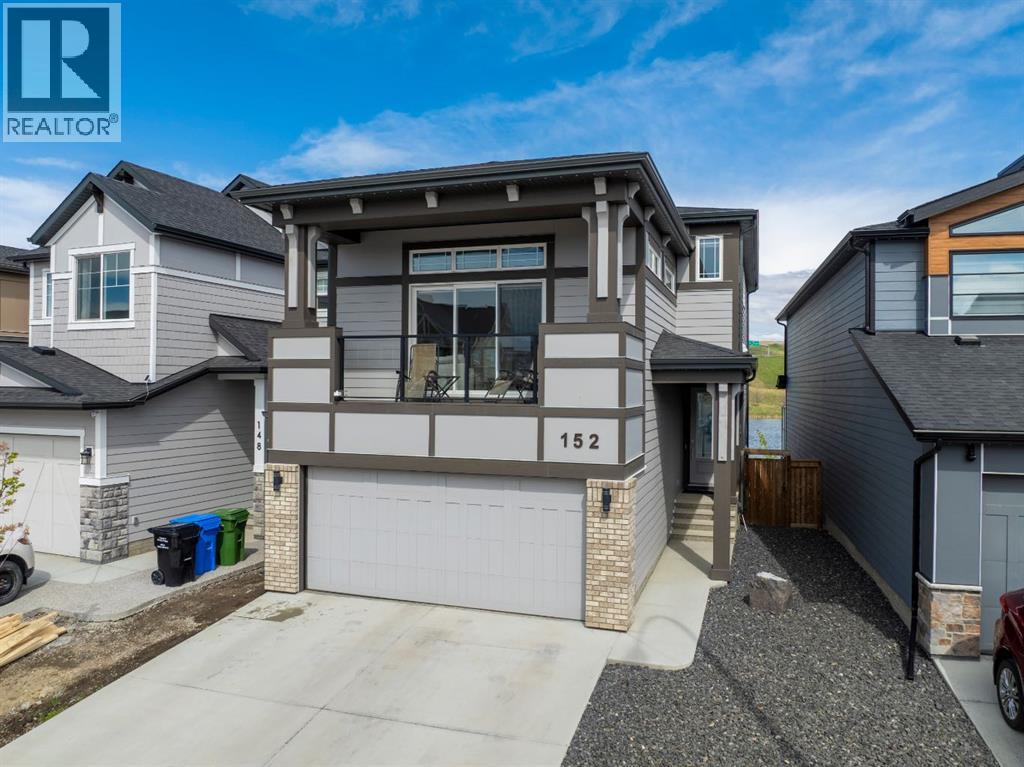 House for Sale in 152 Cranbrook Gardens SE|Calgary, Alberta T3M3K6