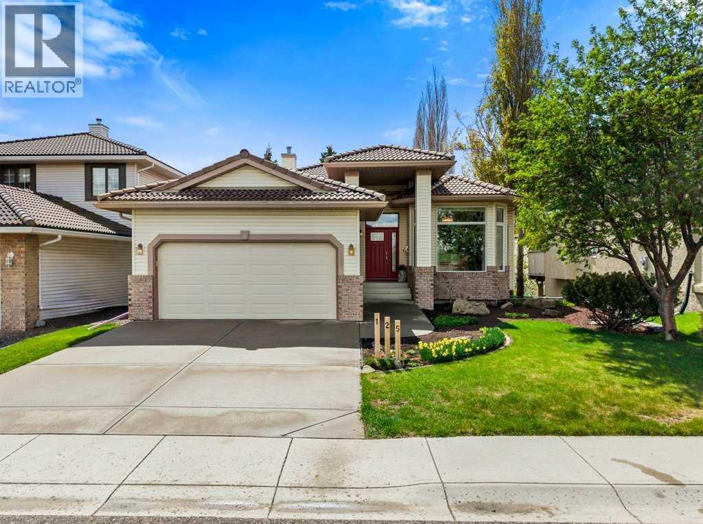 House for Sale in 125 Woodpark Close SW|Calgary, Alberta T2W6H1
