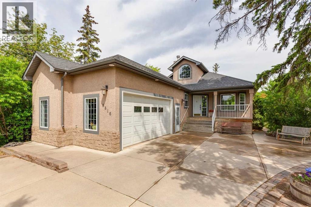 House for Sale in 8816 48 Avenue|Calgary, Alberta T3B2B2