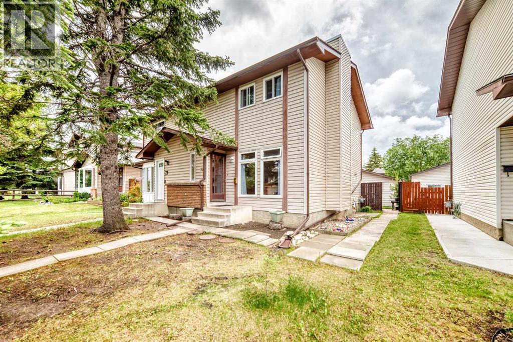 Duplex for Sale in 75 Cedardale Crescent SW|Calgary, Alberta T2W4B2 4