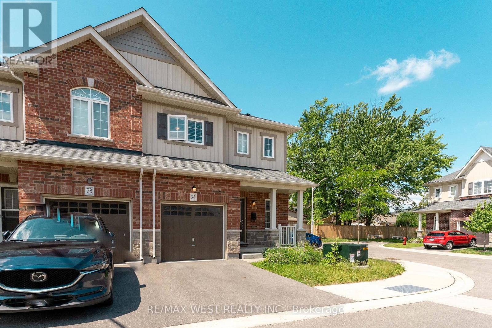 24 DEWBERRY DRIVE, Kitchener, Ontario N2B0A9