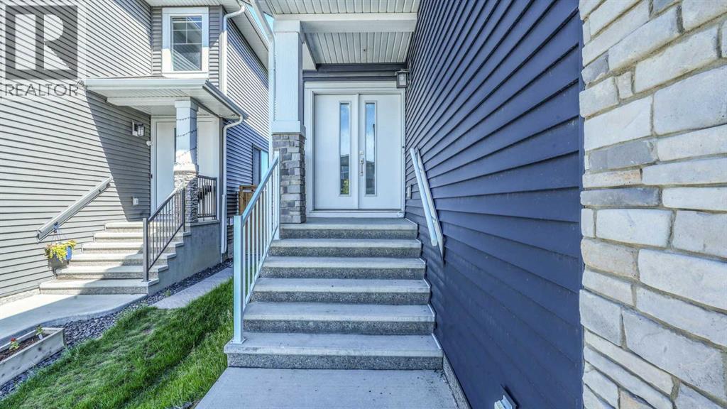 House for Sale in 889 Corner Meadows Way NE|Calgary, Alberta T3N2C7 2