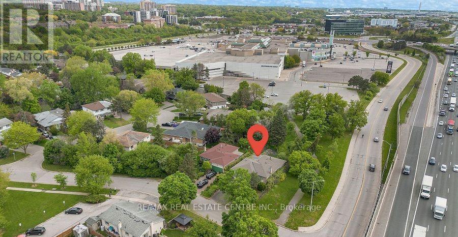 1011 PEARSON DRIVE, Oakville (CP College Park), Ontario L6H2Y9