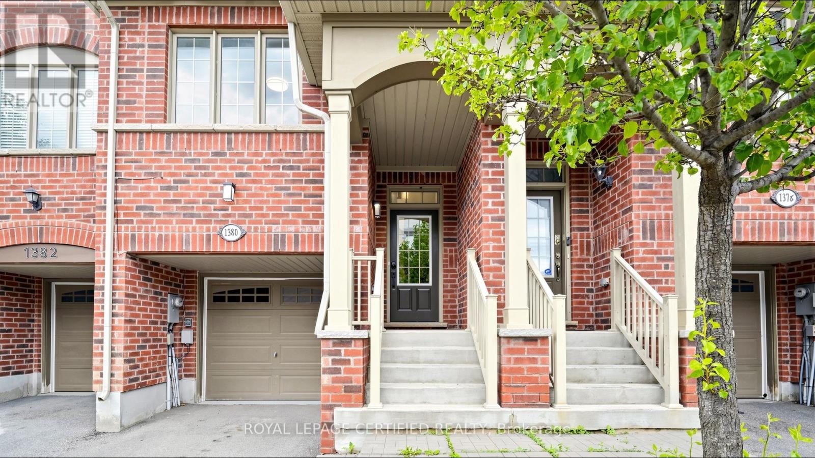 Row / Townhouse for Sale in 1380 GRANROCK CRESCENT|Mississauga (East Credit), Ontario L5V0E1 2