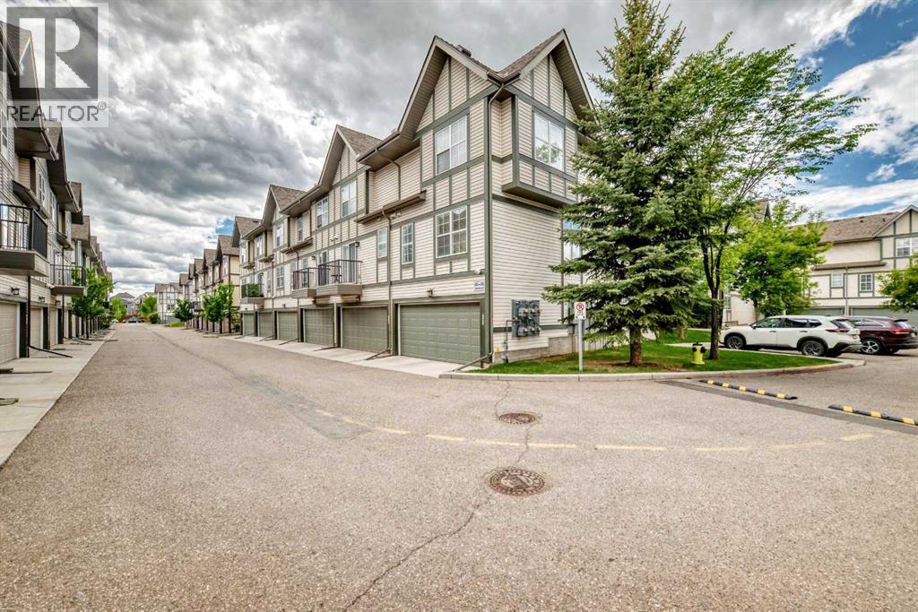 Row / Townhouse for Sale in 413 Cranford Court|Calgary, Alberta T3M0W1 4