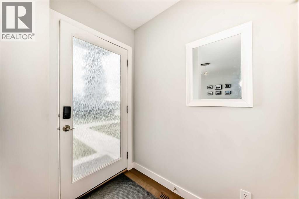 Row / Townhouse for Sale in 67 30 Avenue SW|Calgary, Alberta T2S2Y4 2