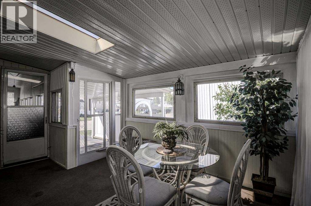 Mobile Home for Sale in 221, 99 Arbour Lake Road NW|Calgary, Alberta T3G4E4 3
