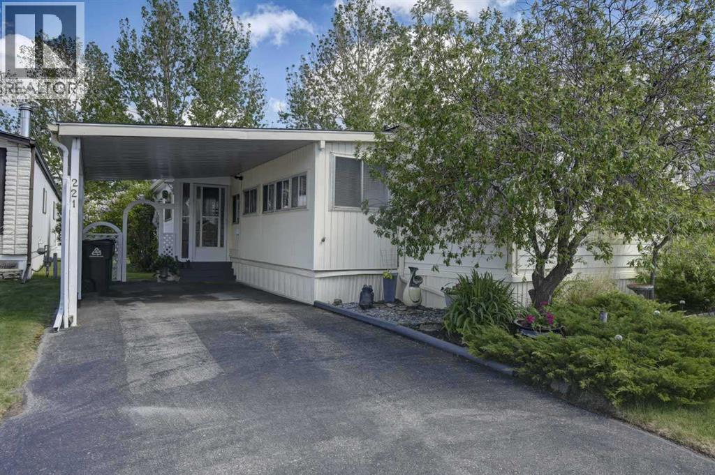 Mobile Home for Sale in 221, 99 Arbour Lake Road NW|Calgary, Alberta T3G4E4 2
