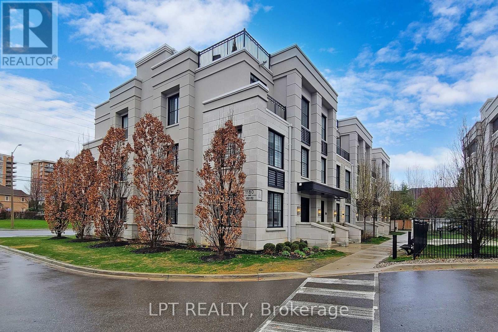 Row / Townhouse for Sale in 110 - 1180 CAWTHRA ROAD|Mississauga (Mineola), Ontario L5G0A5 5