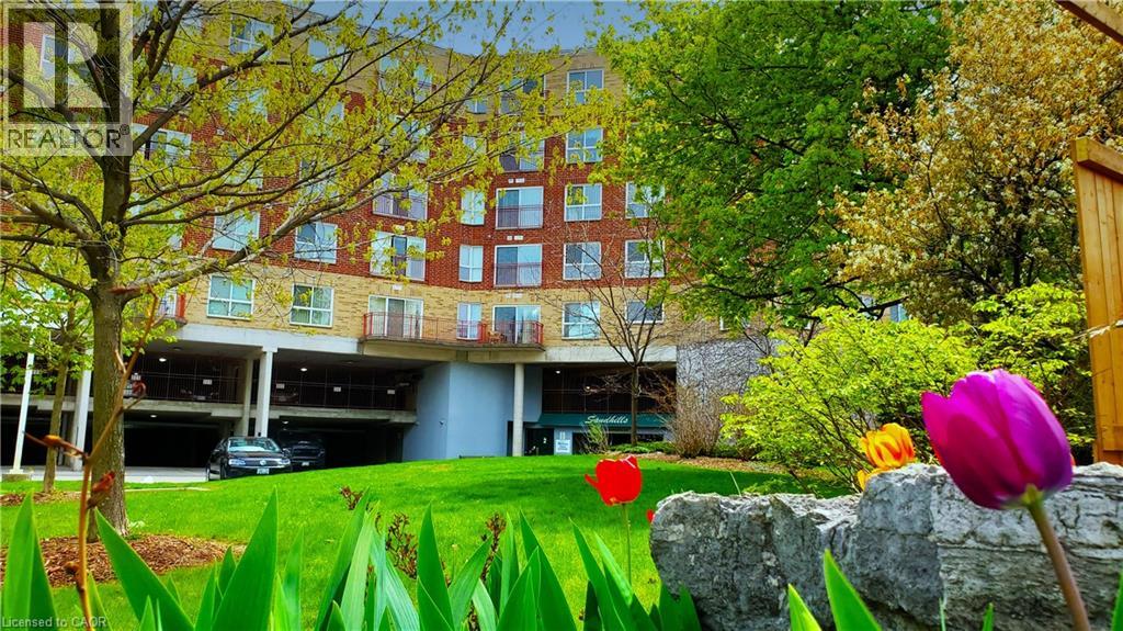 20 ST. GEORGE Street Unit# 404, Kitchener, Ontario N2G2S7