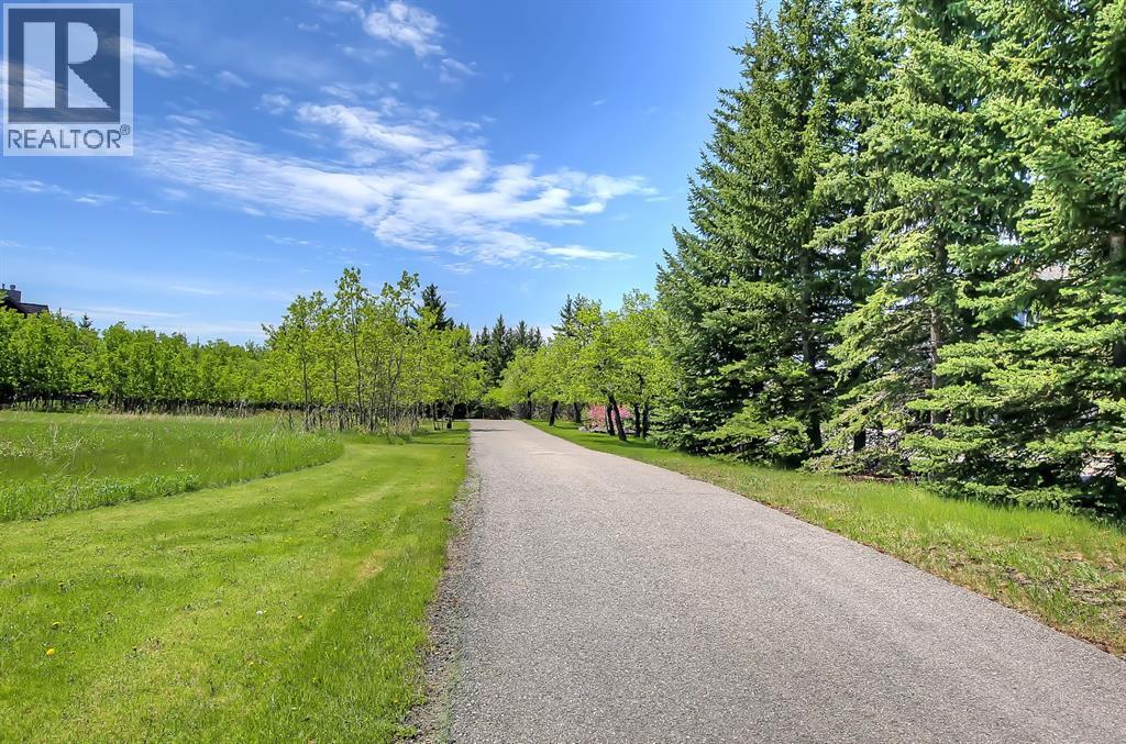 House for Sale in 75 Anatapi Lane SW|Calgary, Alberta T3H4G2 4