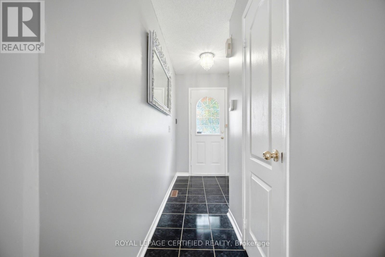 Row / Townhouse for Sale in 157 - 5030 HEATHERLEIGH AVENUE|Mississauga (East Credit), Ontario L5V2G7 4