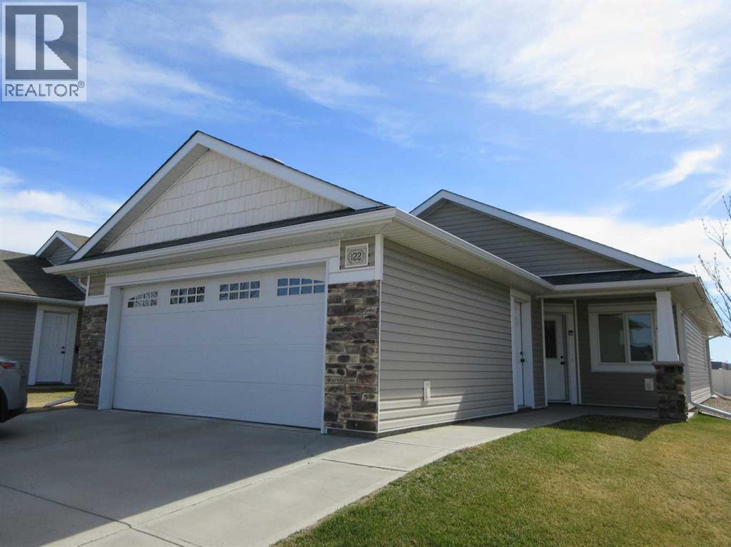122 Chartwell Place SE, Medicine Hat, Alberta T1B0E4
