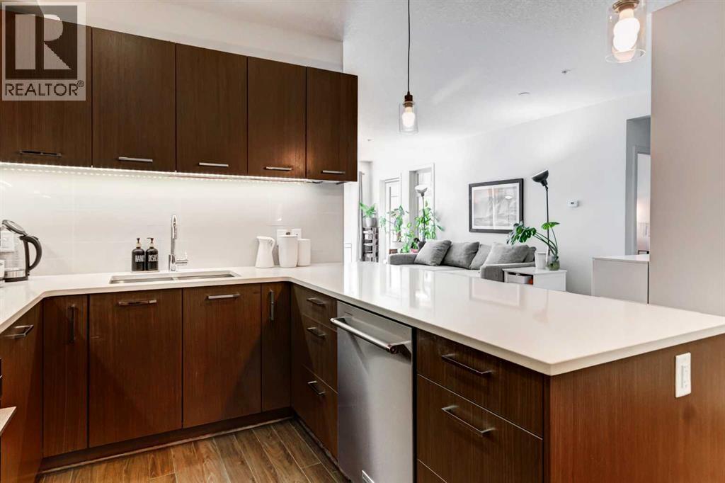Apartment for Sale in 214, 323 20 Avenue SW|Calgary, Alberta T2S2G5 5