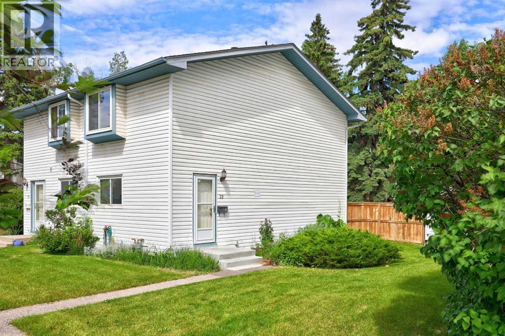 Row / Townhouse for Sale in 22, 4810 40 Avenue SW|Calgary, Alberta T3E1E5