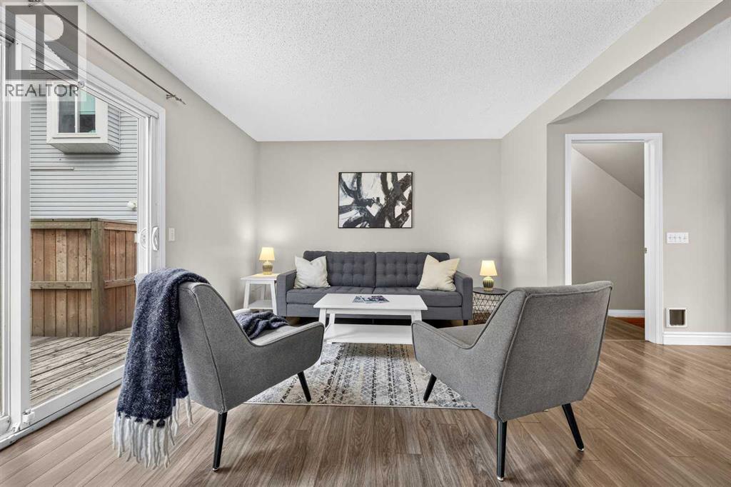 Row / Townhouse for Sale in 22, 4810 40 Avenue SW|Calgary, Alberta T3E1E5 5