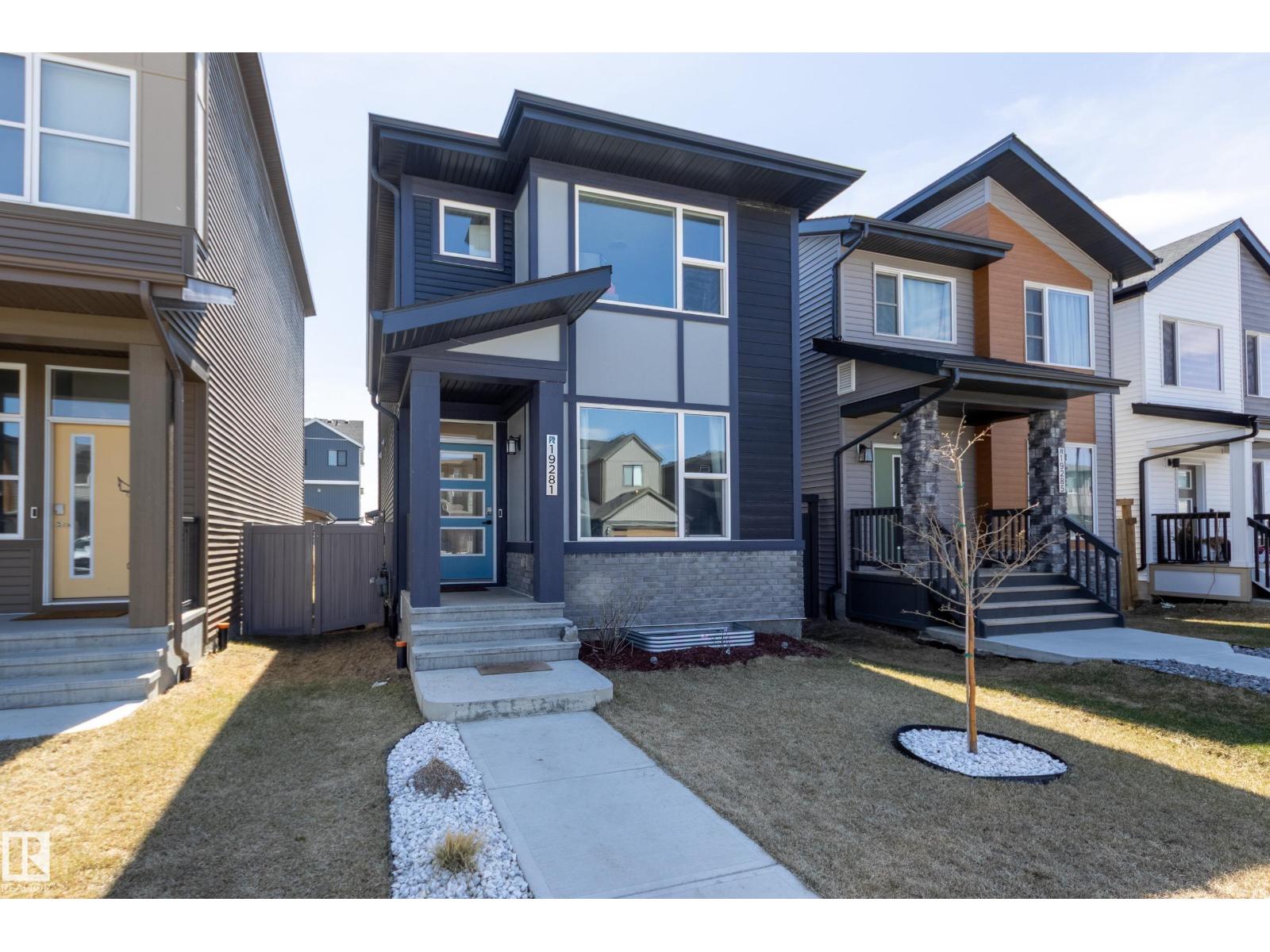 For sale: 19281 22A AV NW, Edmonton, Alberta T6M1P8 - E4487252