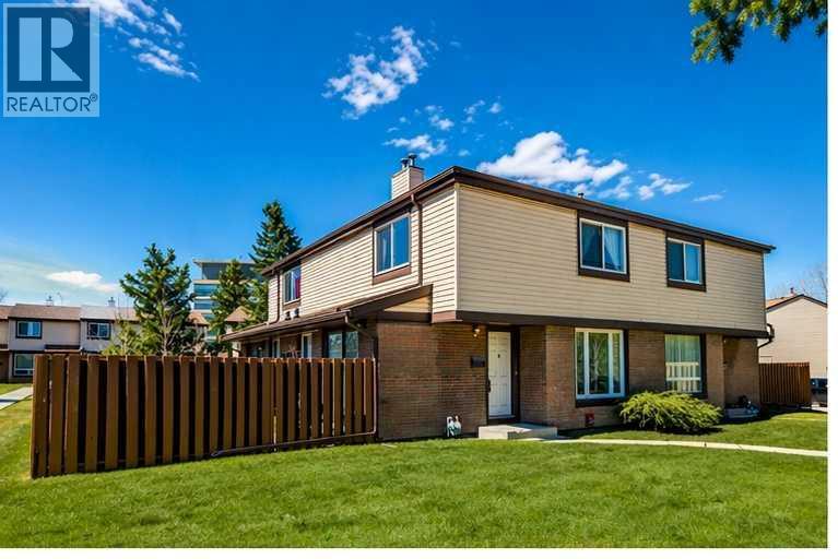 Row / Townhouse for Sale in 45, 2727 Rundleson Road NE|Calgary, Alberta T1Y3Z3