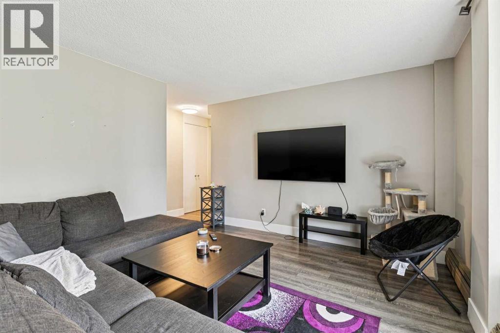 Apartment for Sale in 208, 315 Heritage Drive SE|Calgary, Alberta T2H1N2 3