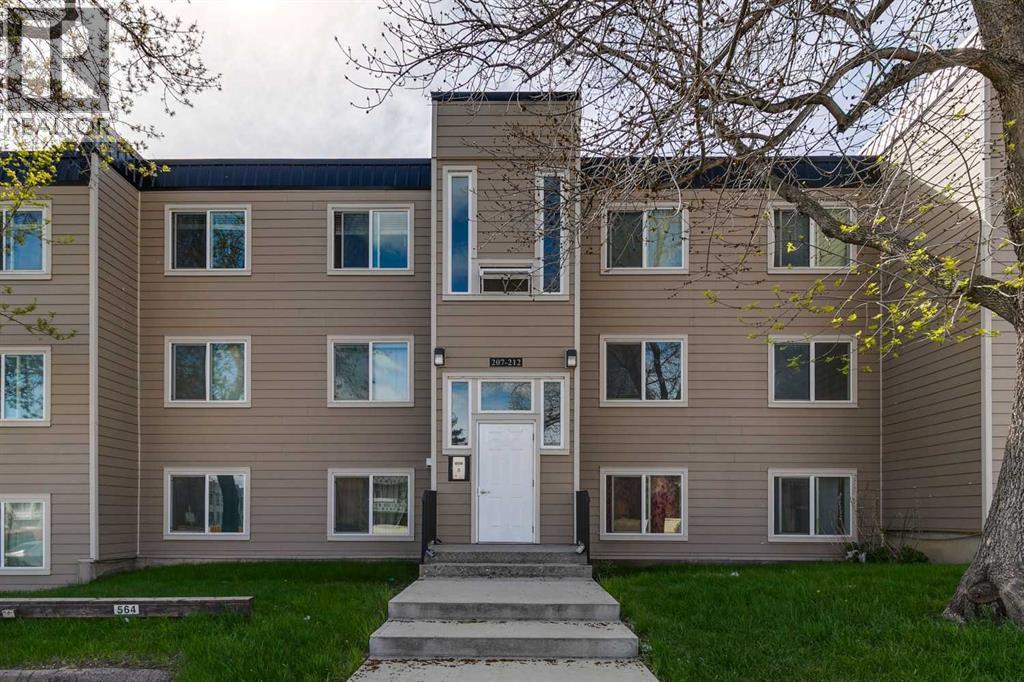 Apartment for Sale in 208, 315 Heritage Drive SE|Calgary, Alberta T2H1N2