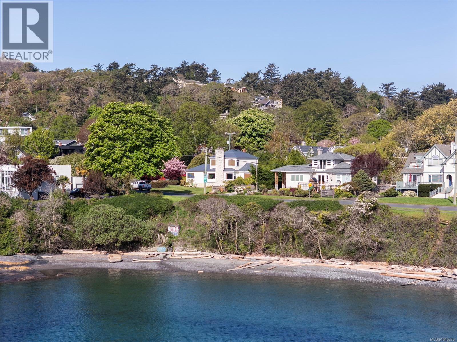 218 Beach Dr