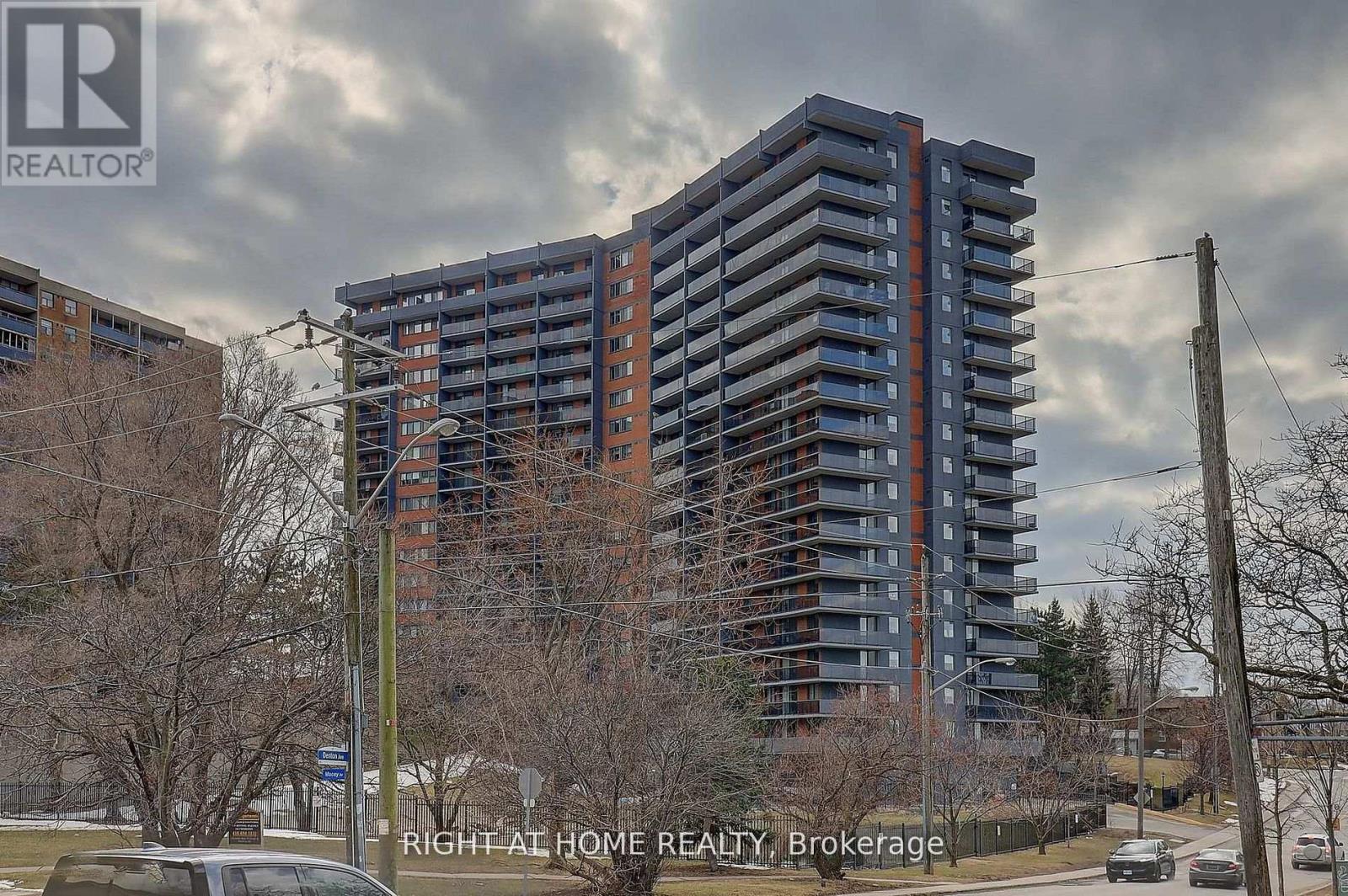 605 - 757 VICTORIA PARK AVENUE, Toronto (Oakridge), Ontario M4C5N8