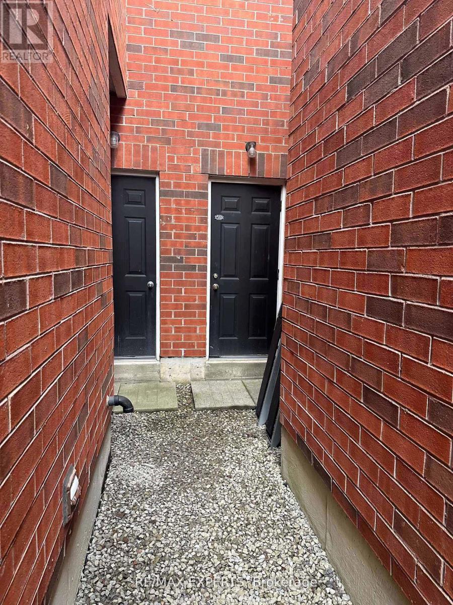 Row / Townhouse for Sale in 3769 NIGHTSTAR DRIVE|Mississauga (Churchill Meadows), Ontario L5M8A5 2