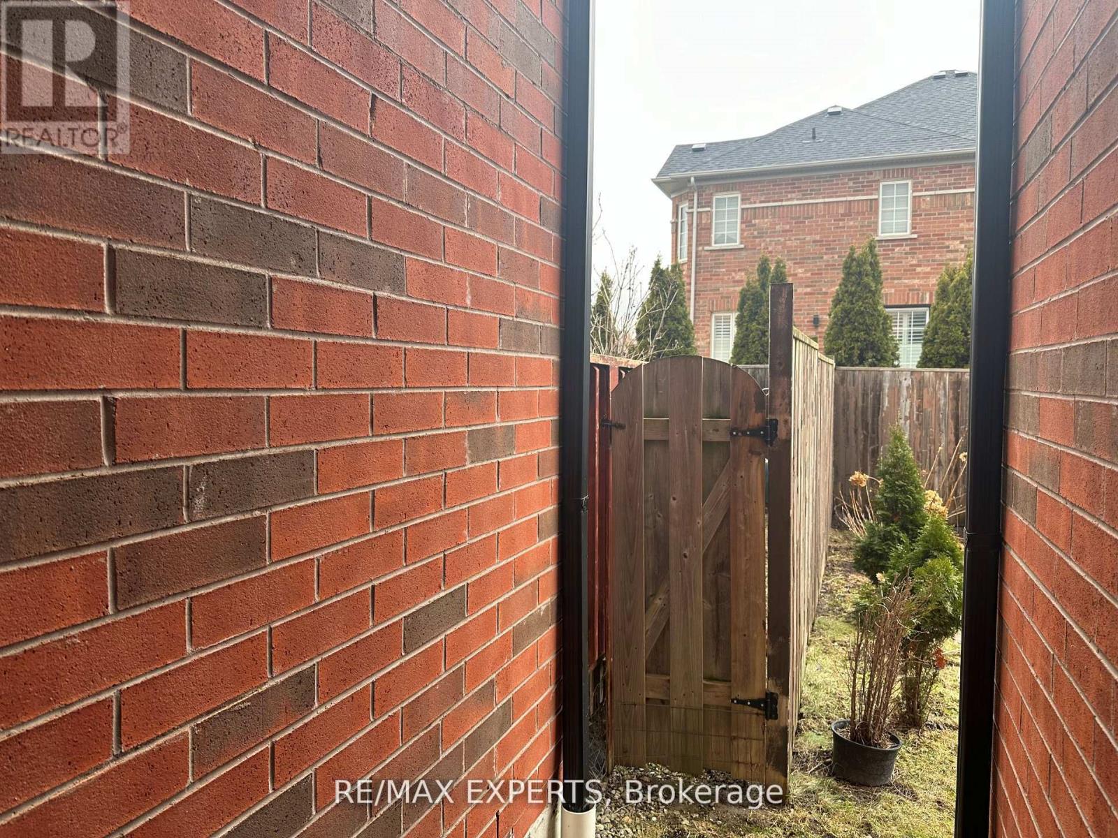 Row / Townhouse for Sale in 3769 NIGHTSTAR DRIVE|Mississauga (Churchill Meadows), Ontario L5M8A5 3