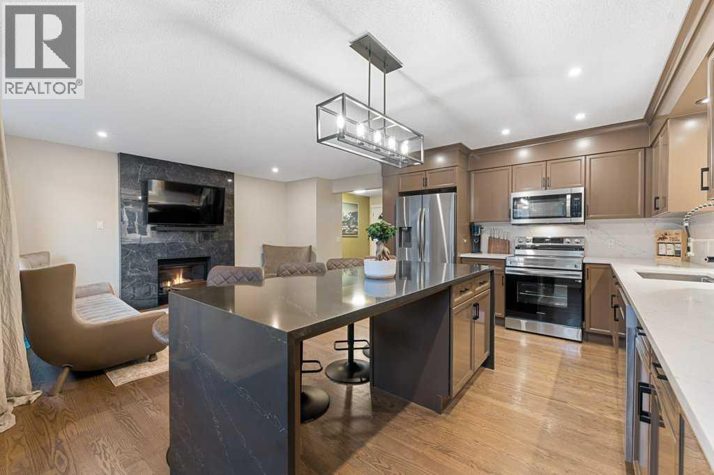 House for Sale in 173 Bridleridge View SW|Calgary, Alberta T2Y0E5 2