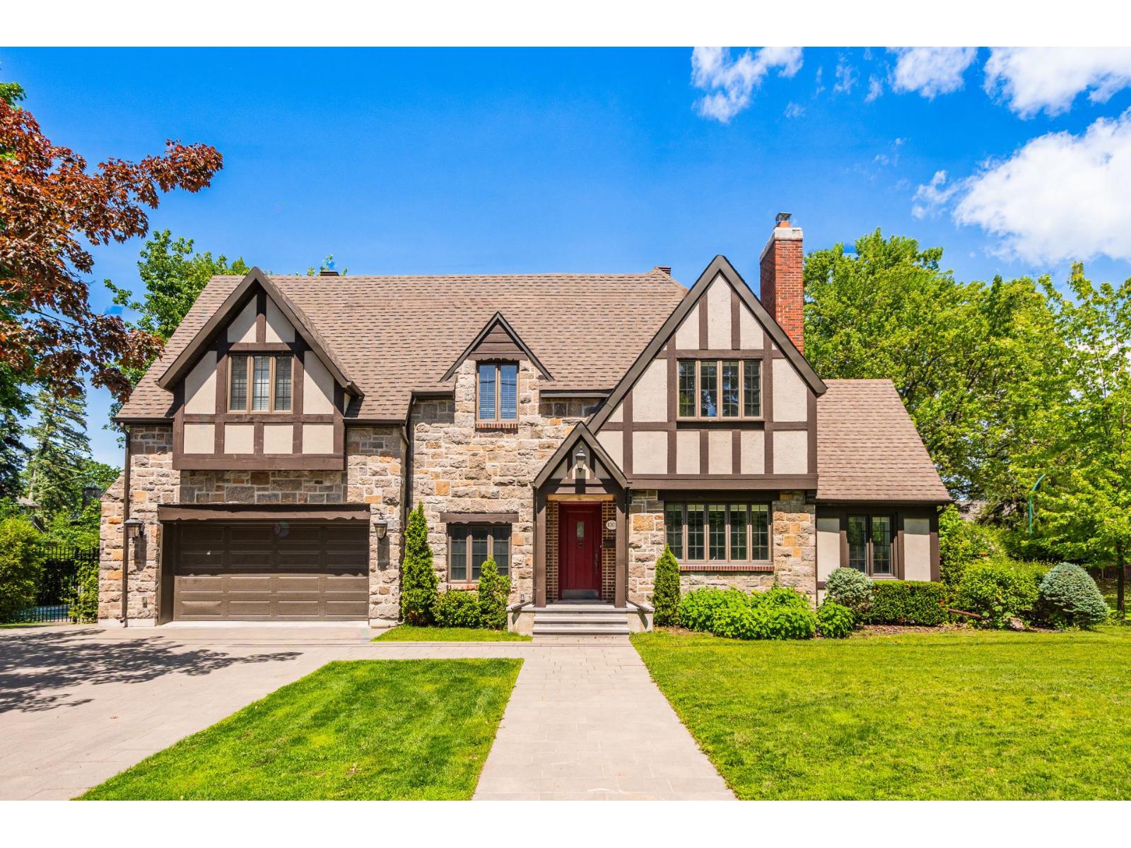 1001 Ch. Caledonia, Mont-Royal, Quebec H3R2V6