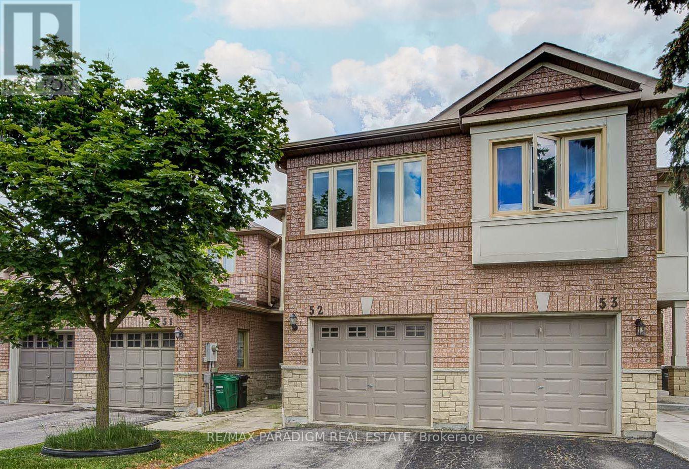 Row / Townhouse for Sale in 52 - 5420 FALLINGBROOK DRIVE|Mississauga (East Credit), Ontario L5V2H6