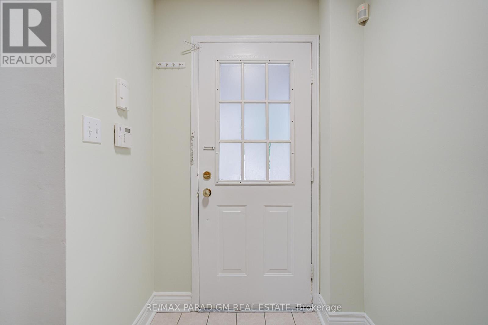 Row / Townhouse for Sale in 52 - 5420 FALLINGBROOK DRIVE|Mississauga (East Credit), Ontario L5V2H6 5