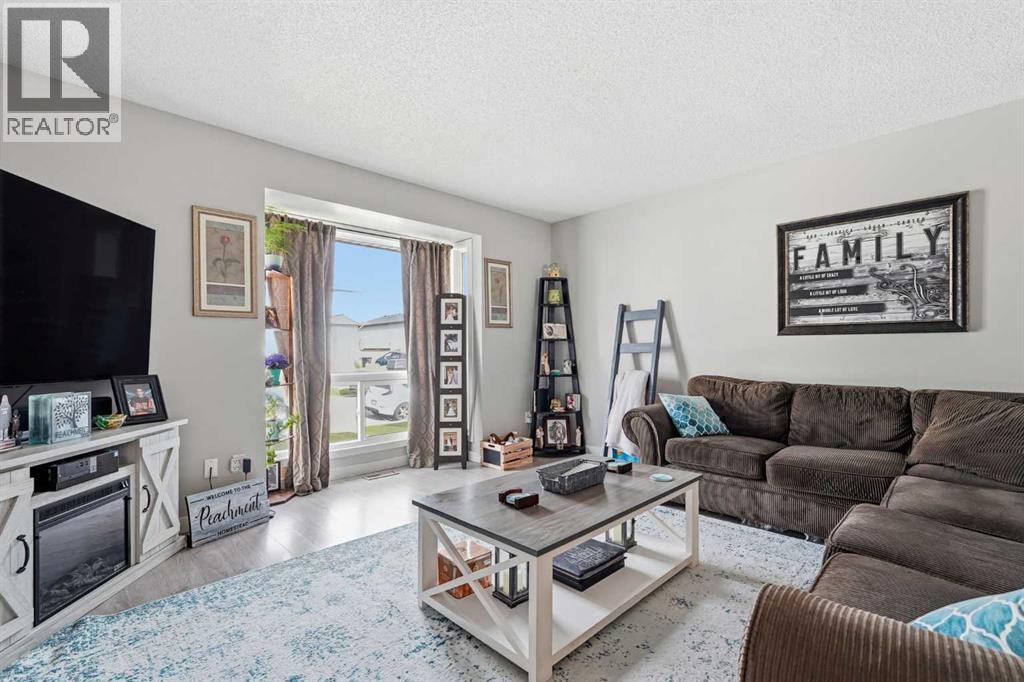 House for Sale in 51 Aberdare Way NE|Calgary, Alberta T2A6T6 4