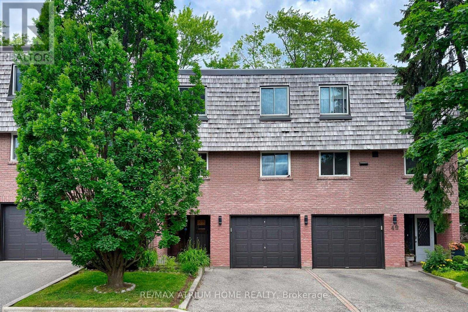 Row / Townhouse for Sale in 48 - 2145 SHEROBEE ROAD|Mississauga (Cooksville), Ontario L5A3G8